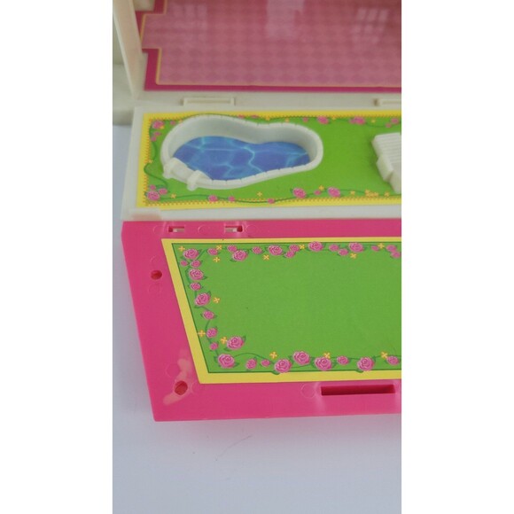 Blue Box Tiny Dreams Mini Carry Along Playset Polly Pocket Doll House VTG Retro - Picture 9 of 12